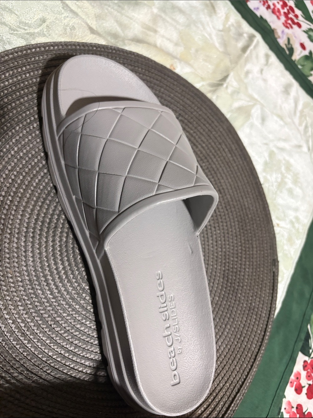 NWB Beach Slides by/Slides sandals size 10M
